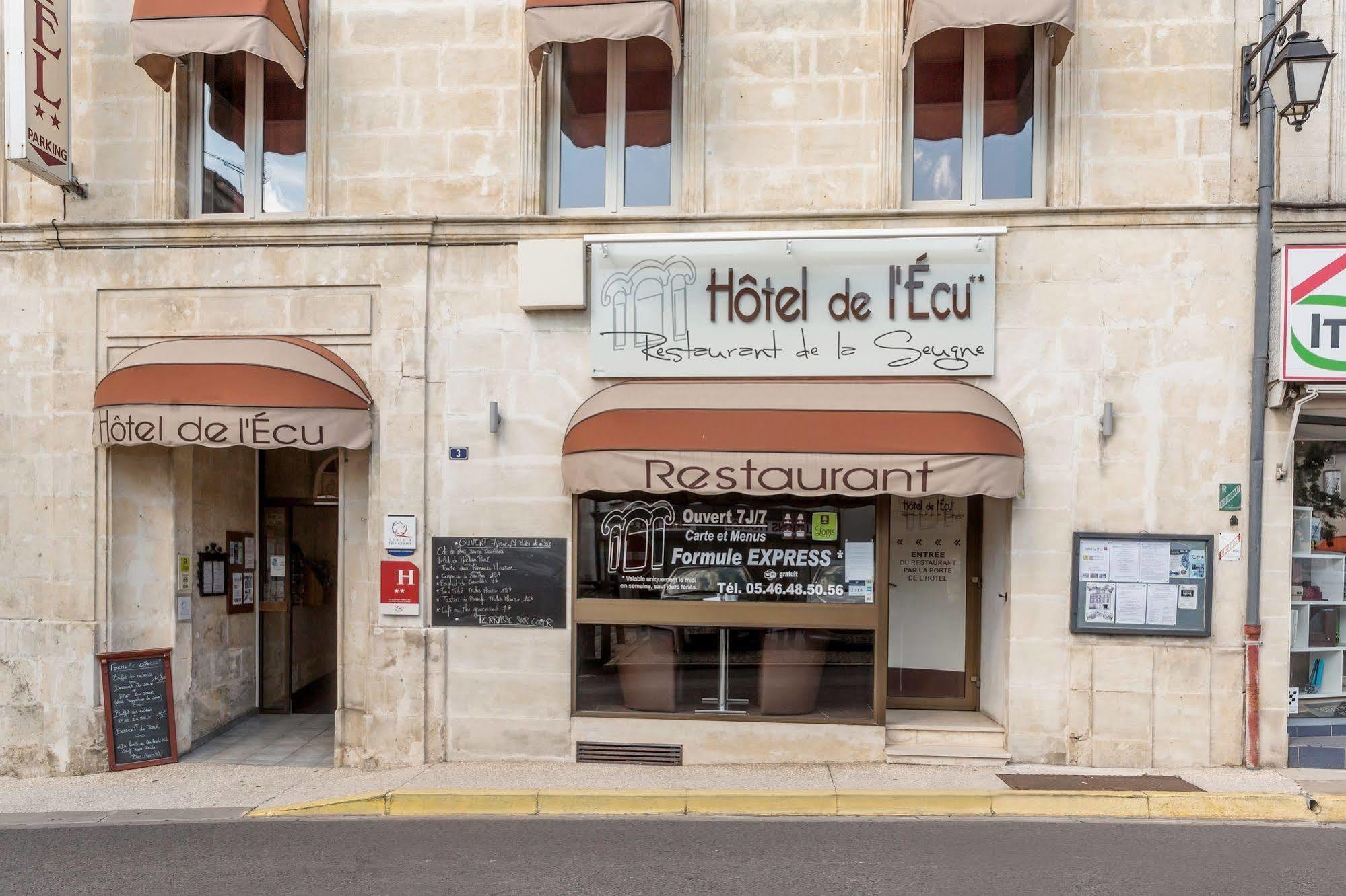 Hotel Restaurant De L'Ecu Jonzac Exterior photo